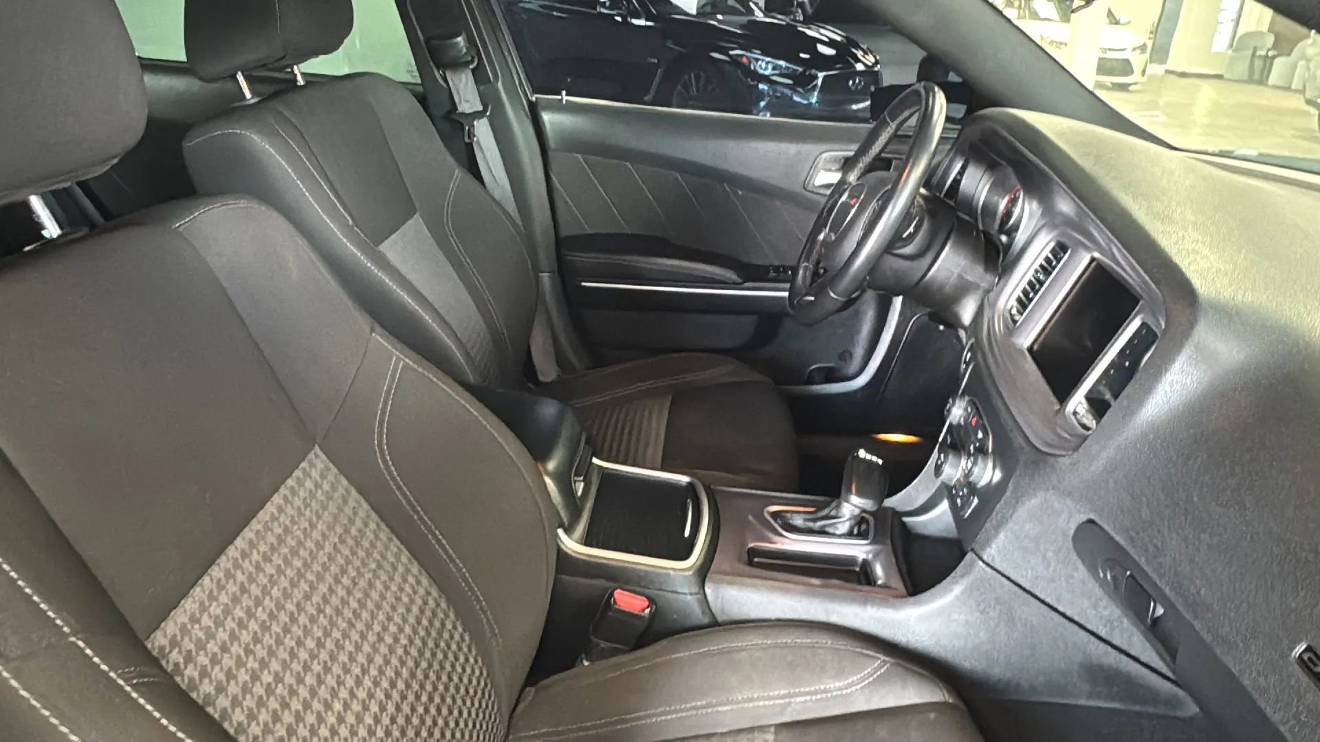 Used 2023 Dodge Charger SXT RWD image 10