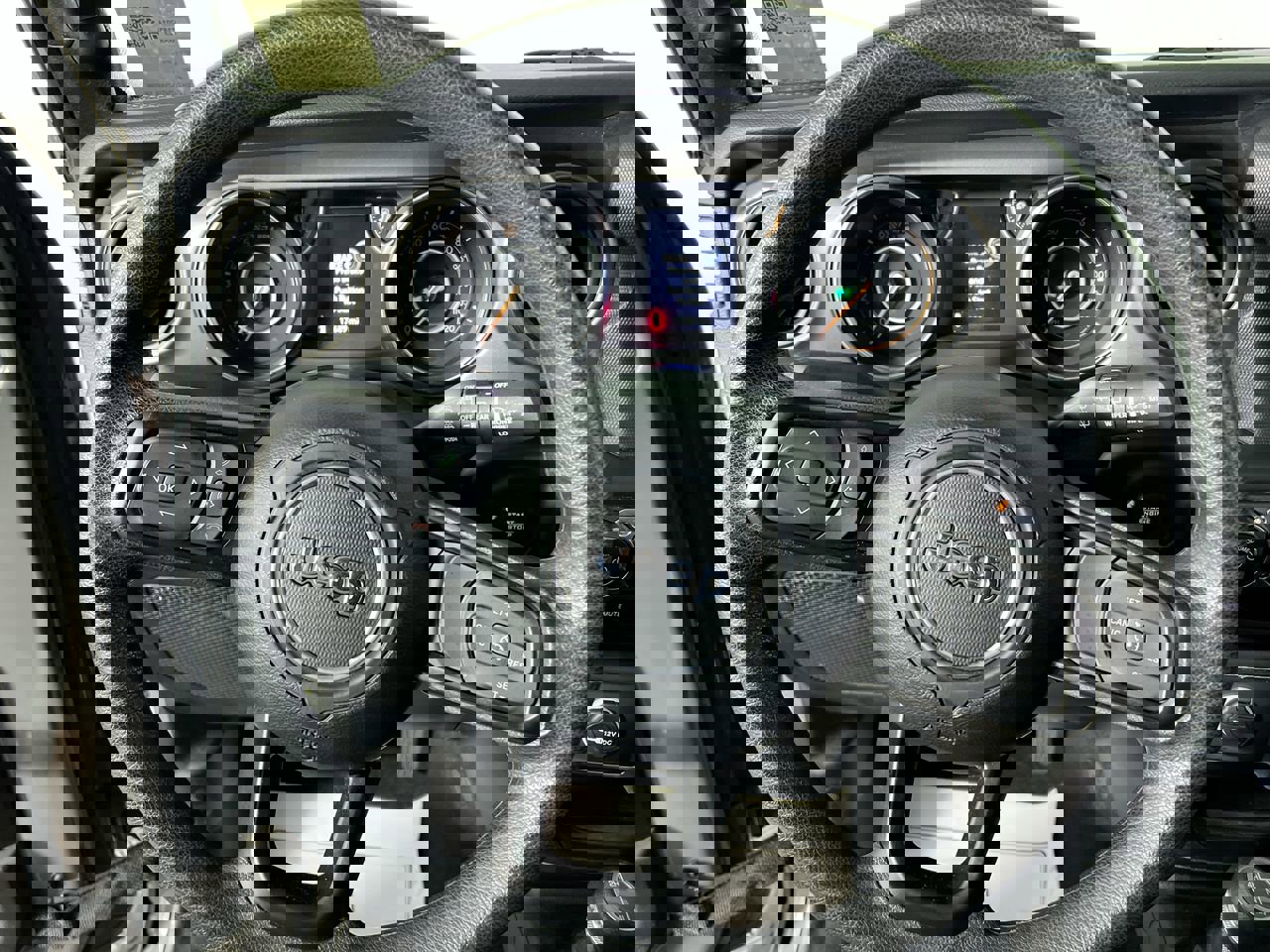 Used 2023 Jeep Wrangler Sport image 15