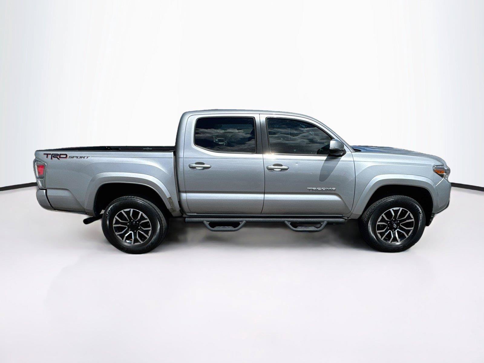 Used 2021 Toyota Tacoma TRD Sport w/ Technology Package RWD image 6