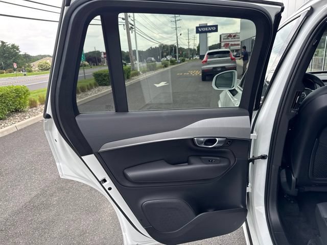 Used 2024 Volvo XC90 B5 Core w/ Climate Package AWD/4WD image 16