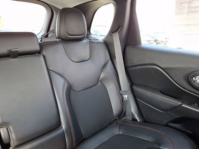 Used 2020 Jeep Cherokee Trailhawk w/ Cold Weather Group image 20