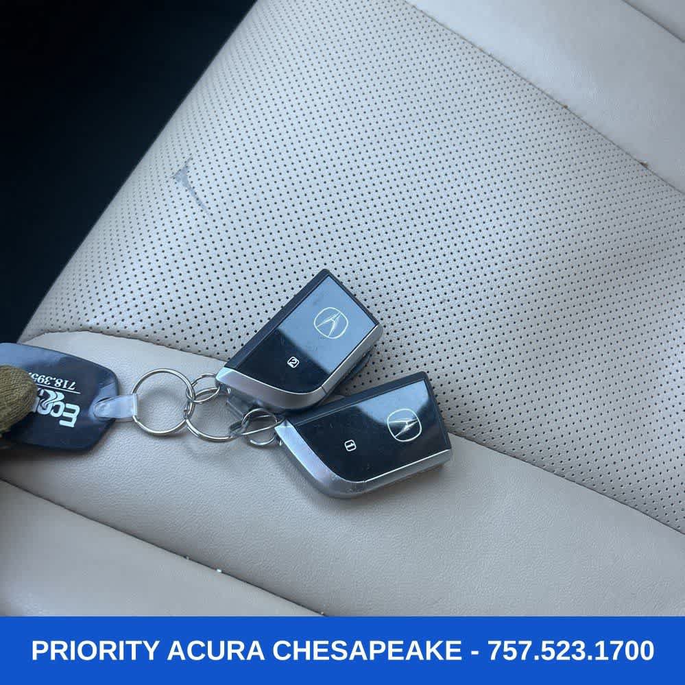 Used 2023 Acura MDX SH-AWD w/ Technology Package image 29