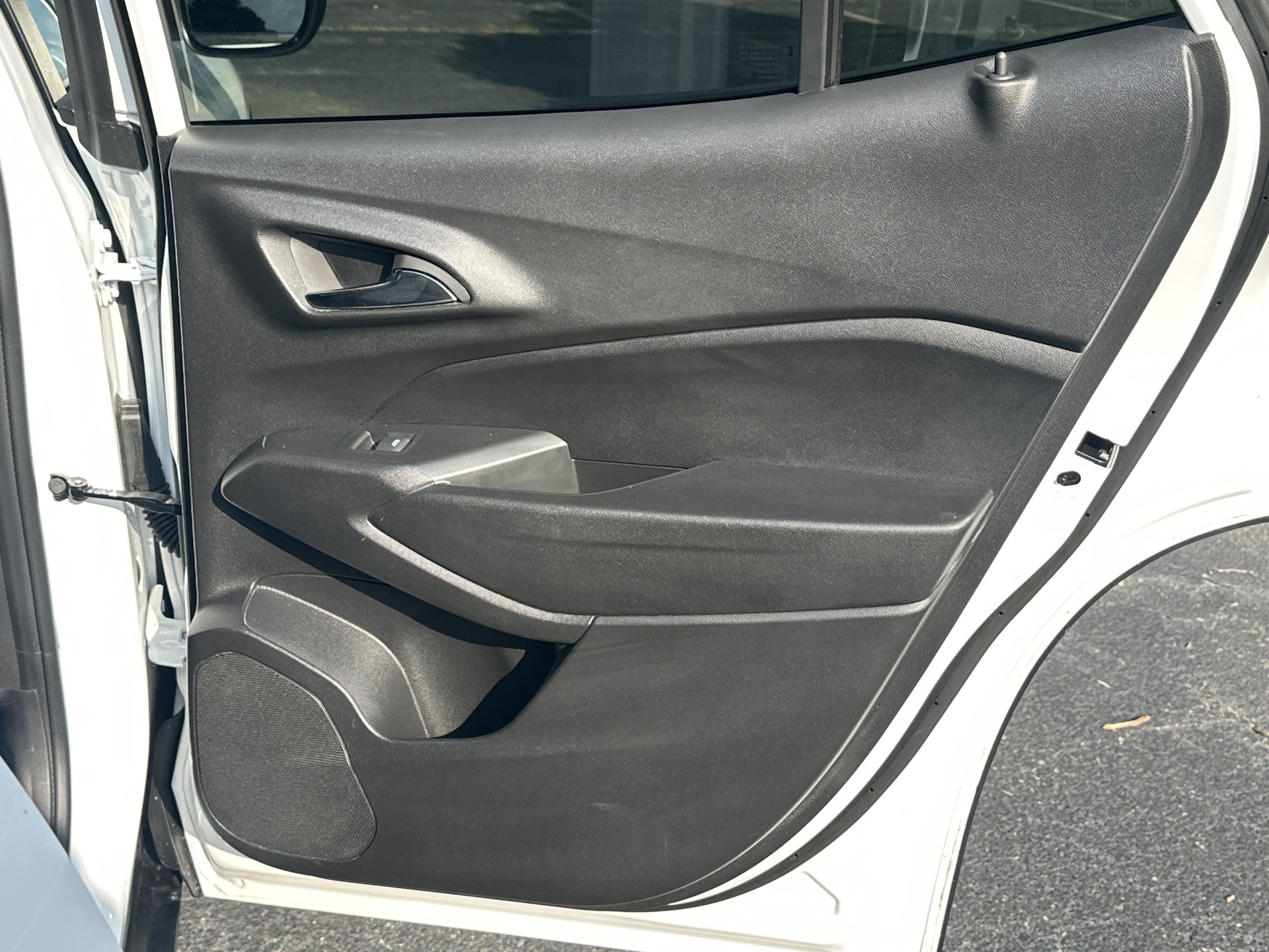 Certified 2026 Chevrolet Trax LS FWD image 19
