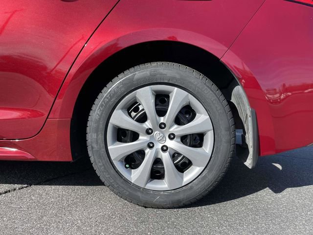 Used 2025 Toyota Corolla LE FWD image 9