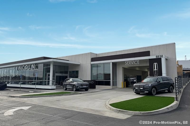 New 2026 Lincoln Aviator 2WD w/ Jet Appearance Package image 28