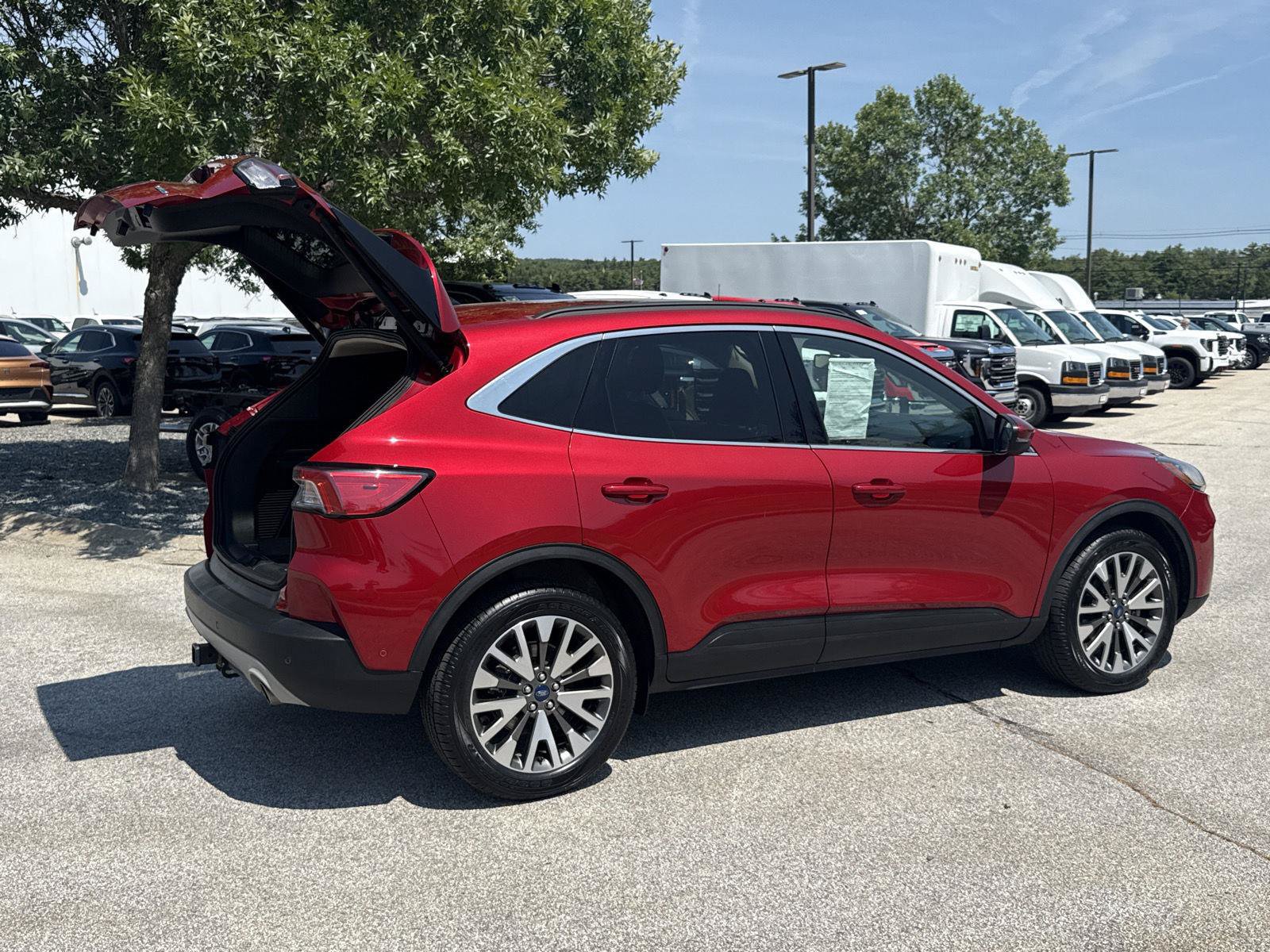 Used 2020 Ford Escape Titanium AWD/4WD image 9