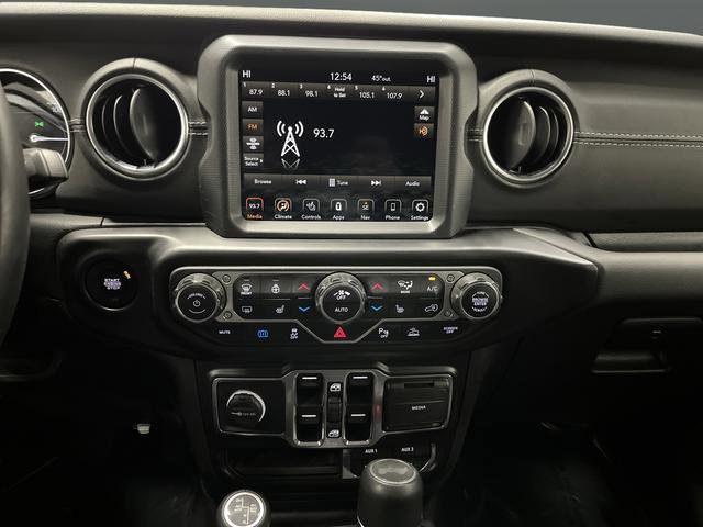 Used 2021 Jeep Wrangler Unlimited Sahara w/ Cold Weather Group AWD/4WD image 8