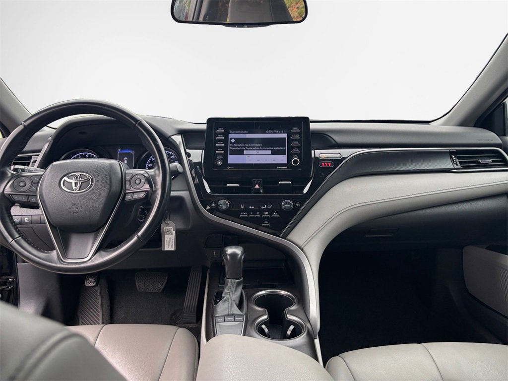 Used 2022 Toyota Camry SE image 21