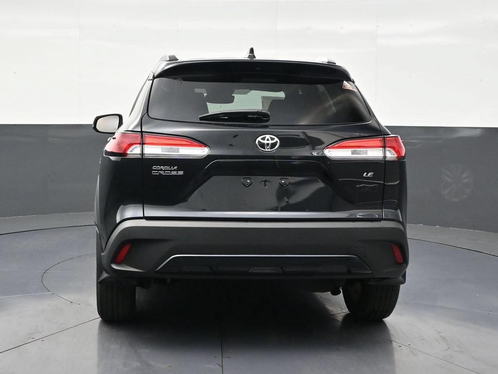Used 2024 Toyota Corolla Cross LE FWD image 4