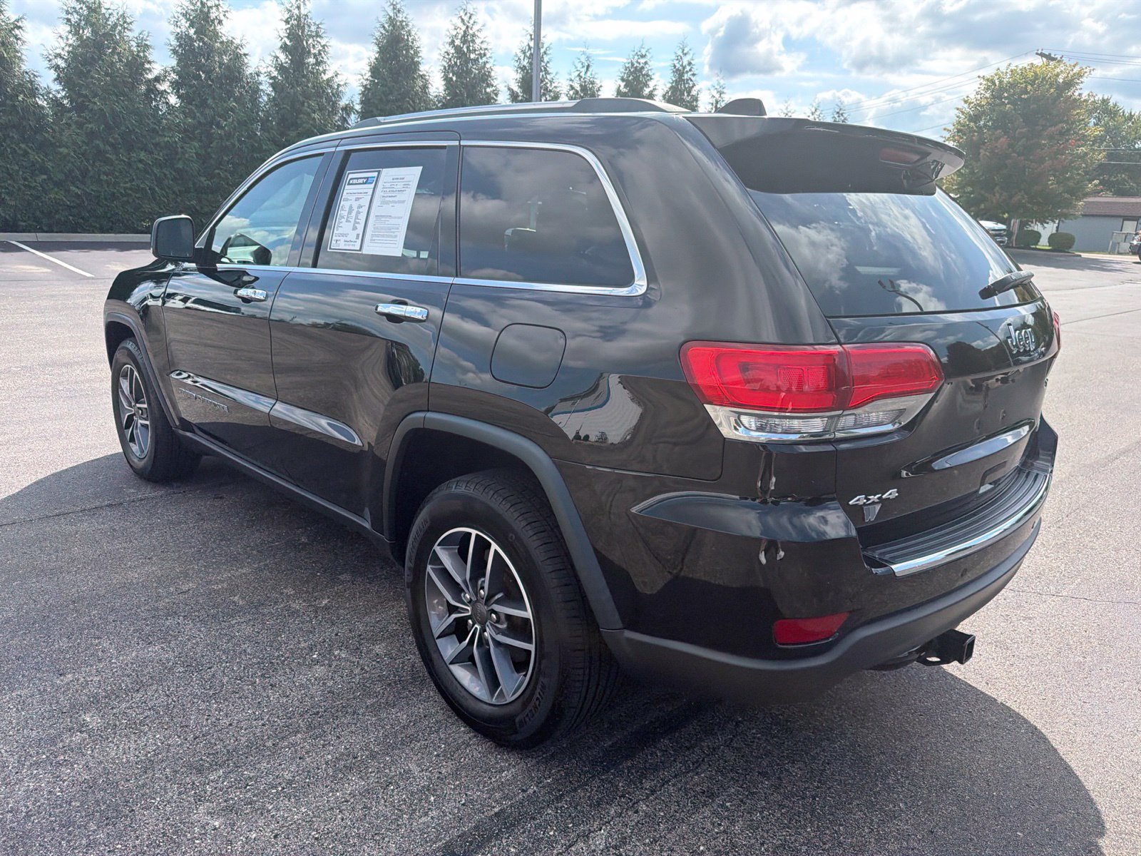 Used 2019 Jeep Grand Cherokee Limited AWD/4WD image 3