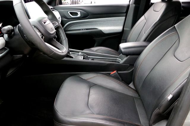 Used 2023 Jeep Compass Latitude AWD/4WD image 10