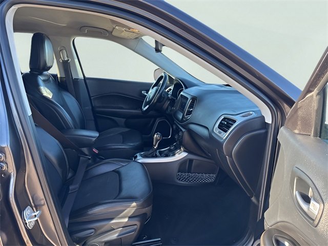 Used 2018 Jeep Compass Latitude w/ Popular Equipment Group image 3