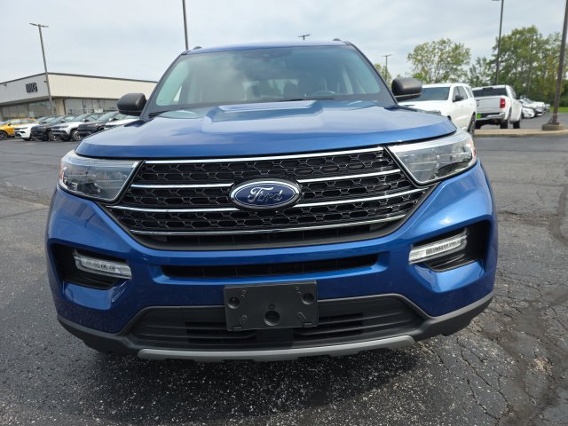 Used 2020 Ford Explorer XLT w/ Equipment Group 202A AWD/4WD image 9