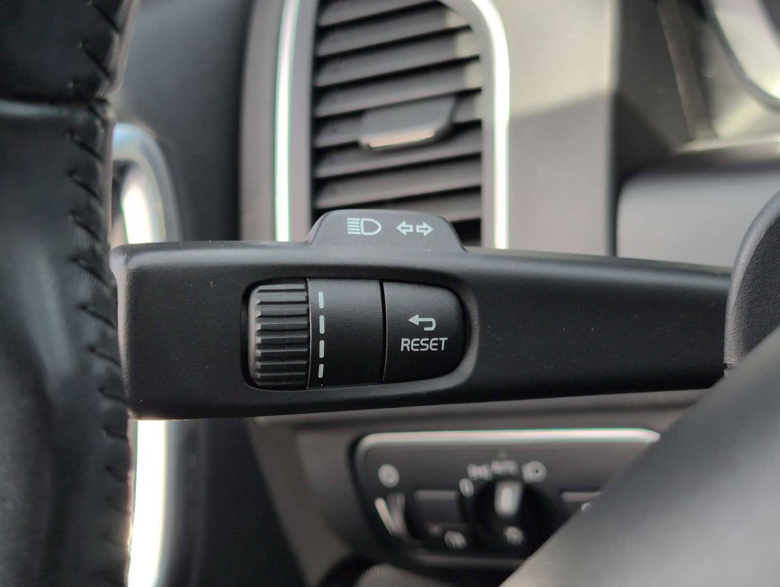 Used 2015 Volvo XC60 T5 Premier FWD image 26