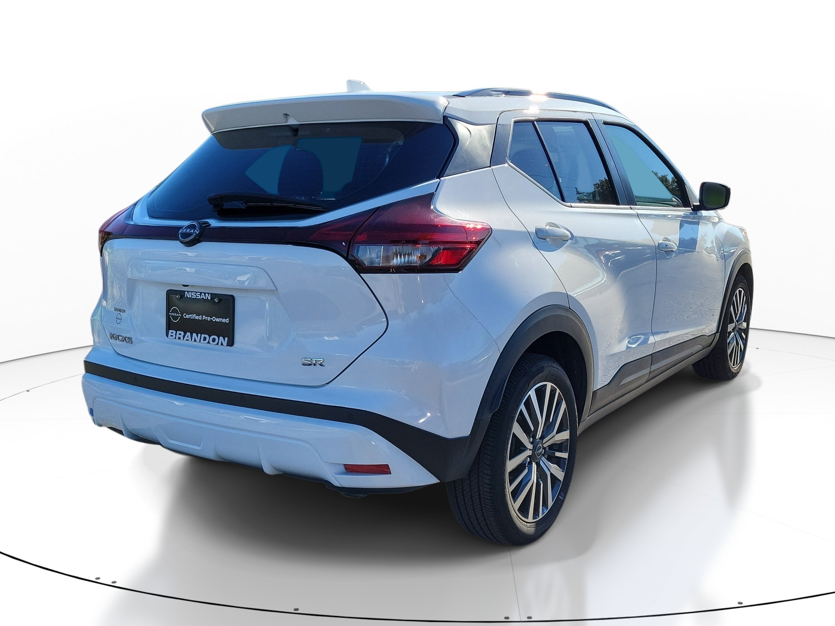 Certified 2024 Nissan Kicks SR FWD image 7