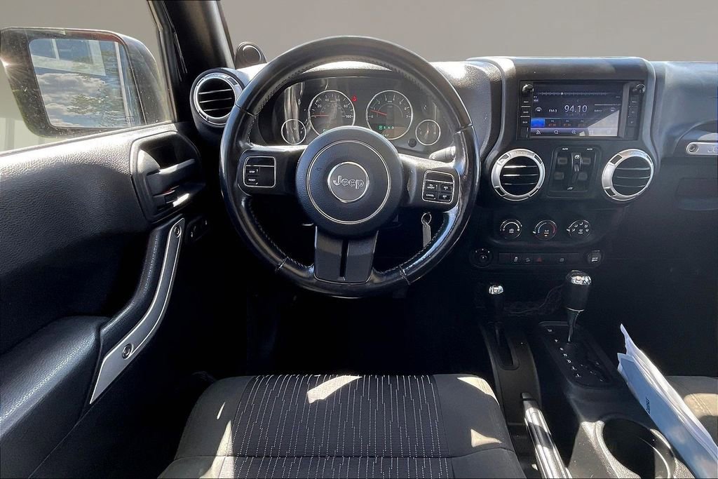 Used 2011 Jeep Wrangler Unlimited Sahara AWD/4WD image 8