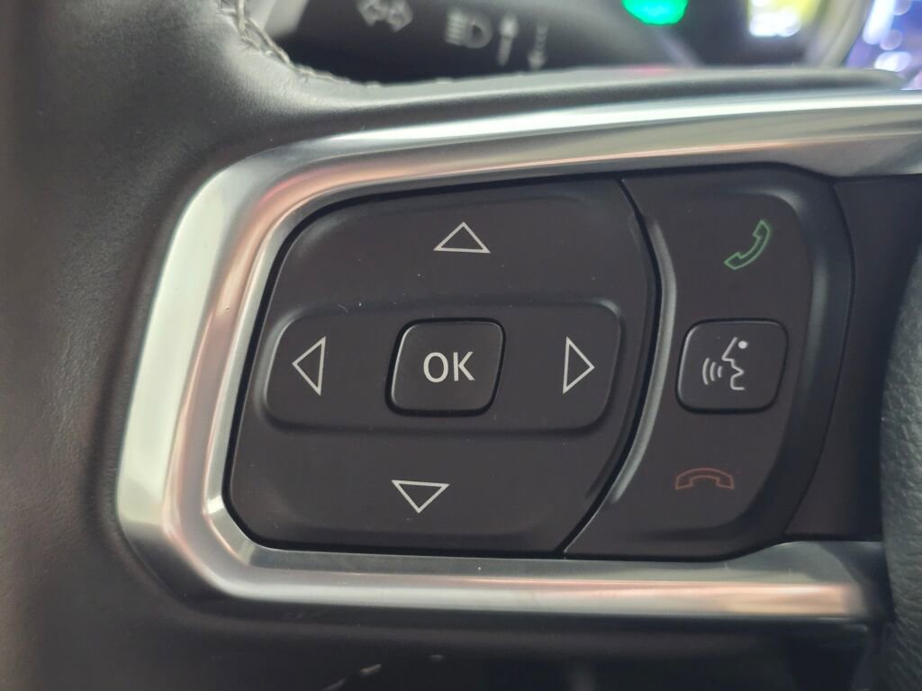 Used 2022 Jeep Wrangler Unlimited Sahara w/ Cold Weather Group image 24