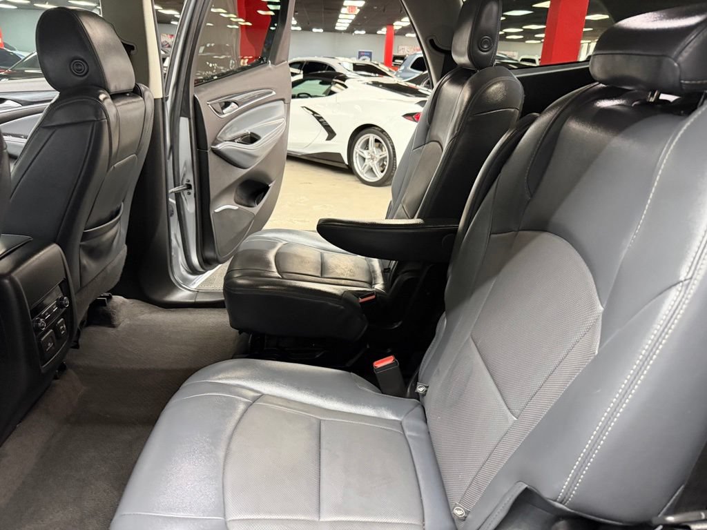 Used 2018 Buick Enclave Essence FWD image 39