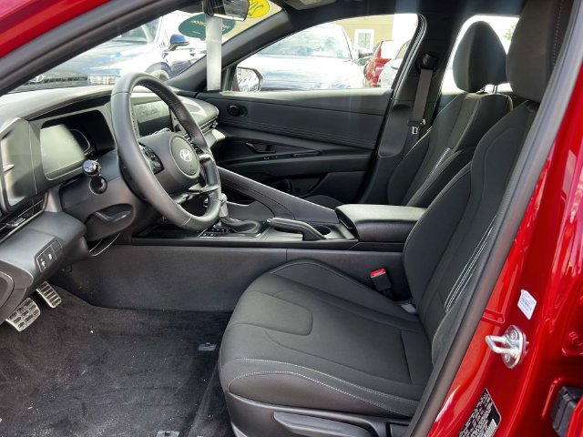 Certified 2025 Hyundai Elantra Sport FWD image 14