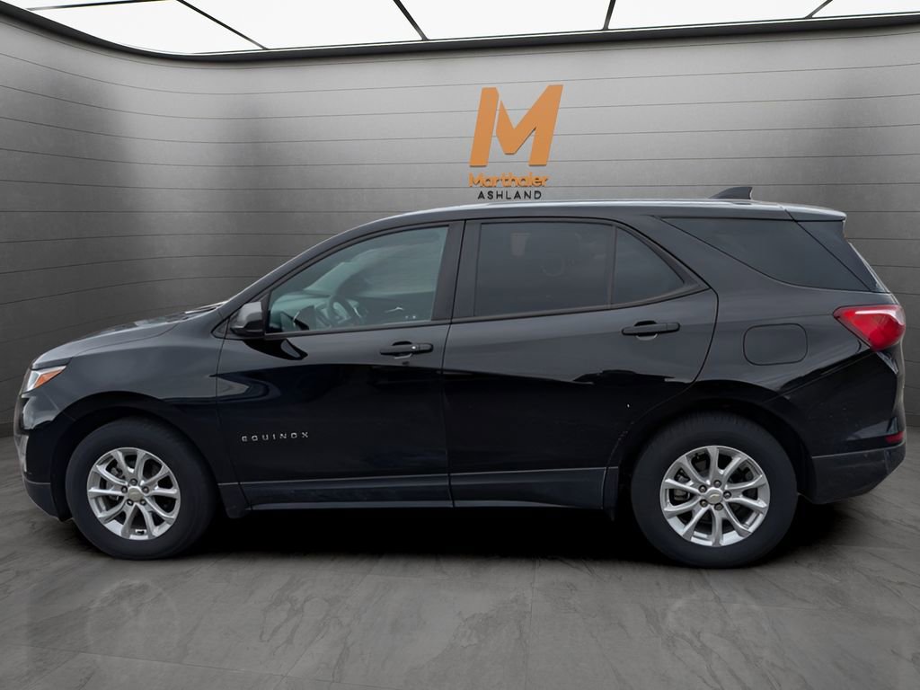 Used 2021 Chevrolet Equinox LS w/ LS Convenience Package AWD/4WD image 2
