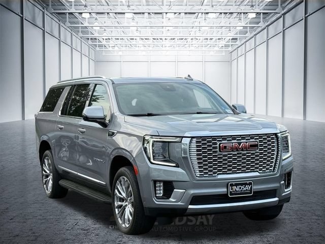 Used 2024 GMC Yukon XL Denali w/ Advanced Technology Package AWD/4WD image 2