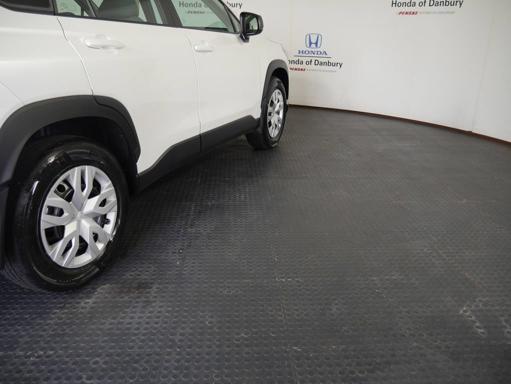 Used 2024 Toyota Corolla Cross L AWD/4WD image 4