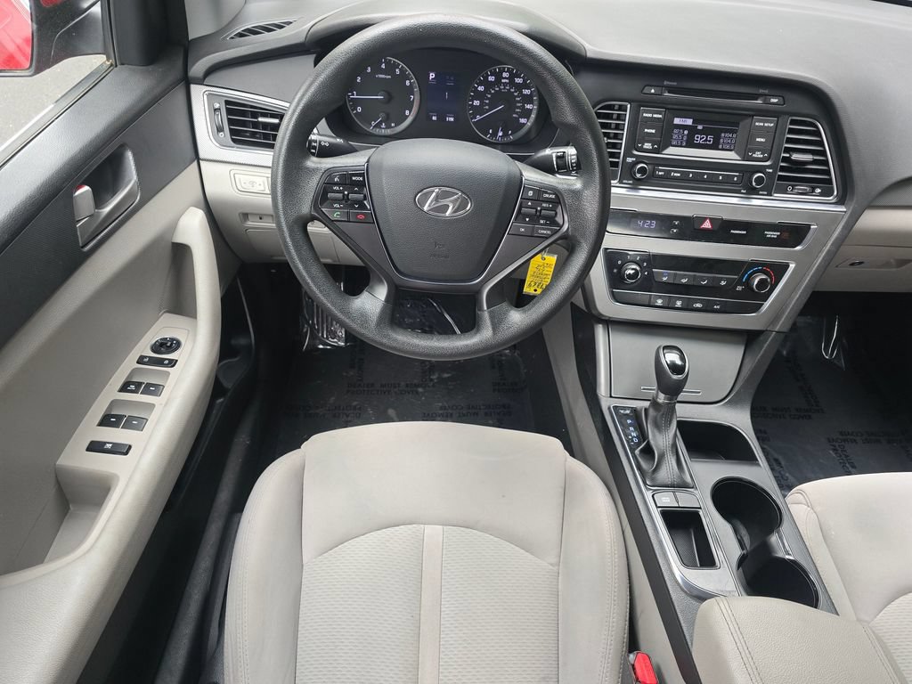 Used 2017 Hyundai Sonata SE FWD image 11