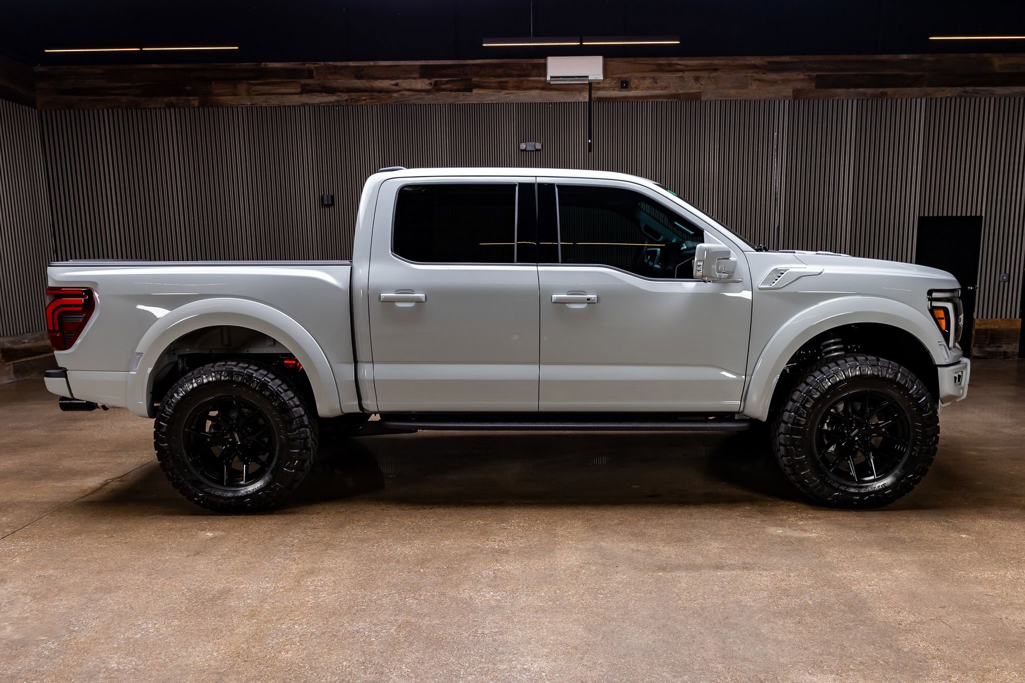 Used 2026 Ford F150 Raptor AWD/4WD image 11
