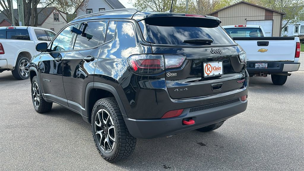 Used 2025 Jeep Compass Trailhawk w/ Trailhawk Elite Group AWD/4WD image 6
