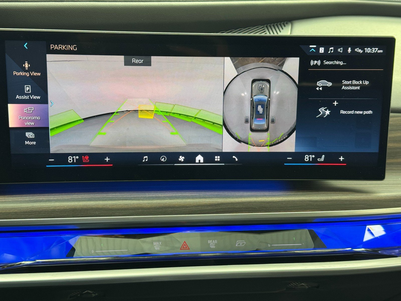 Used 2023 BMW i7 xDrive60 image 32