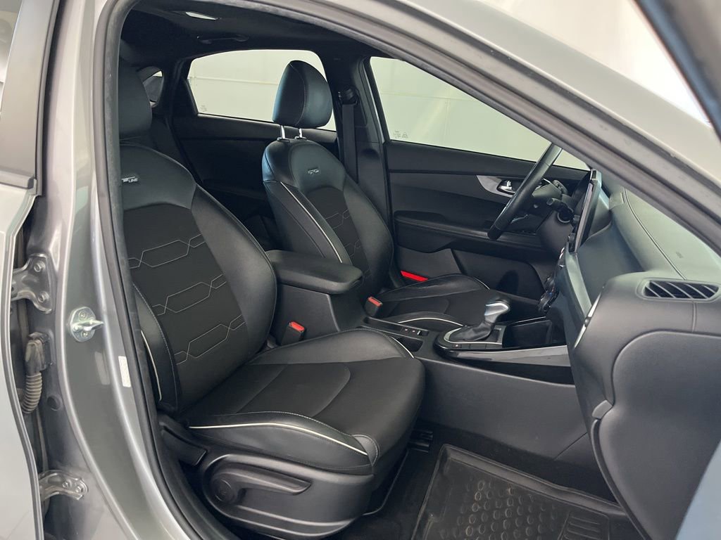 Used 2022 Kia Forte GT-Line w/ GT-Line Premium Package image 22