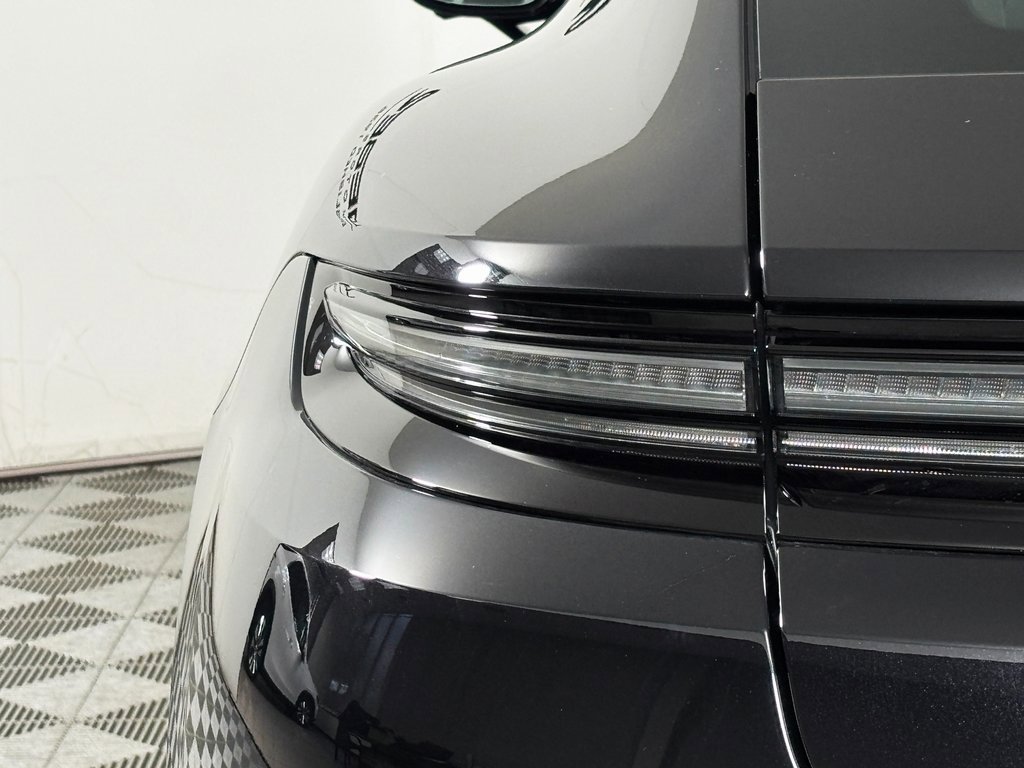 Used 2026 Porsche Panamera 4 image 12