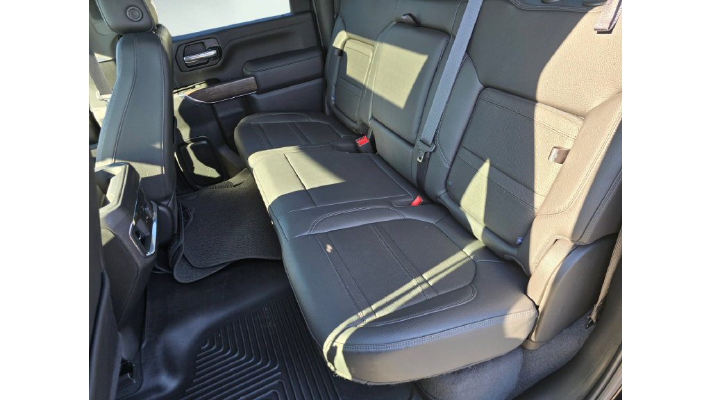 Used 2022 GMC Sierra 3500 Denali w/ Denali Ultimate Package AWD/4WD image 44