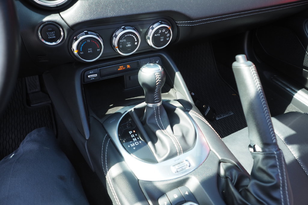 Used 2024 MAZDA MX-5 Miata RF Grand Touring w/ Weather Package RWD image 21