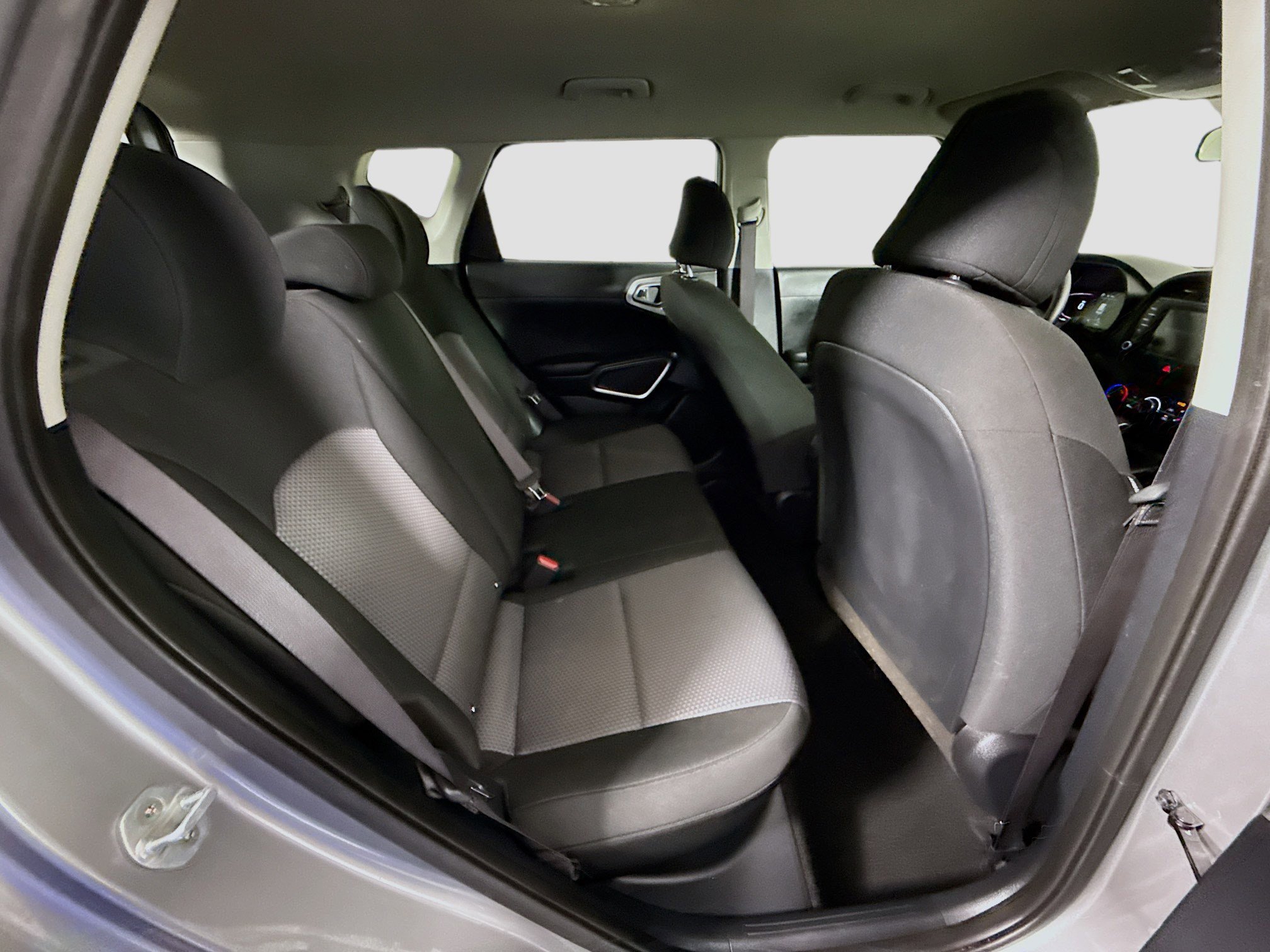 Used 2023 Kia Soul LX w/ LX Technology Package FWD image 26