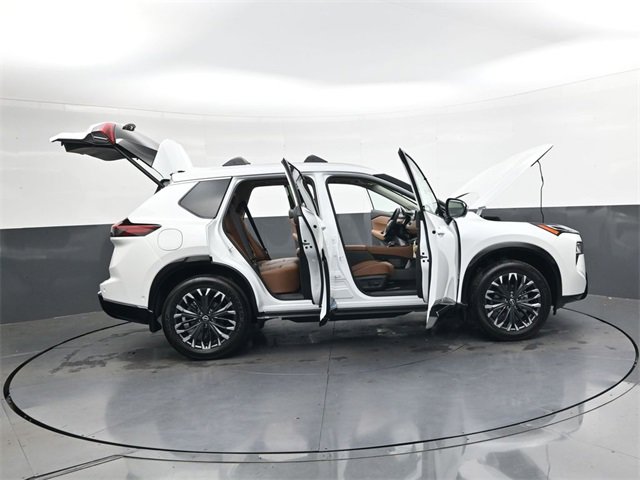 New 2026 Nissan Rogue Platinum image 32
