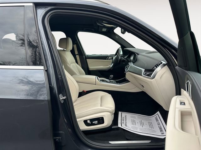 Used 2022 BMW X5 xDrive40i w/ Luxury Seating Package image 15