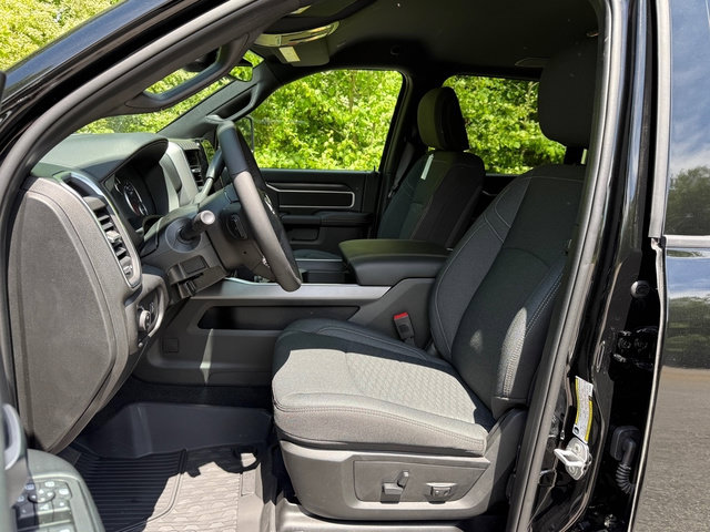 New 2026 RAM 2500 Big Horn AWD/4WD image 14