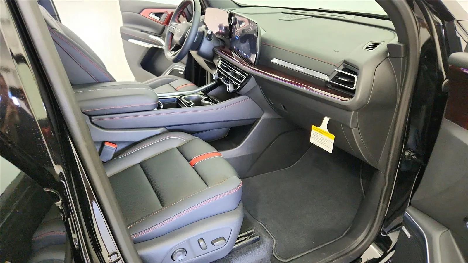 New 2026 Chevrolet Traverse RS AWD/4WD image 37
