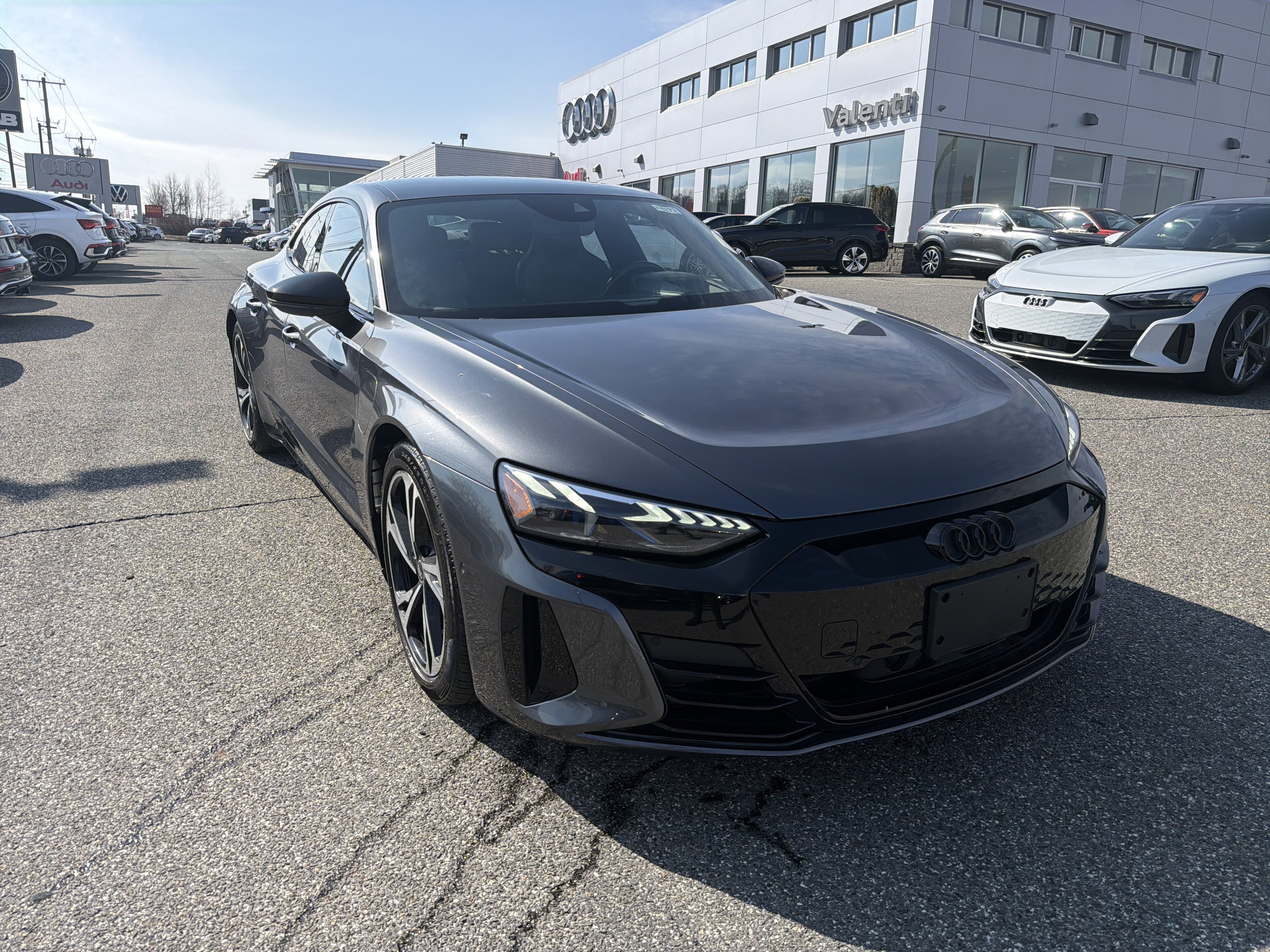 Certified 2022 Audi e-tron GT Prestige image 1