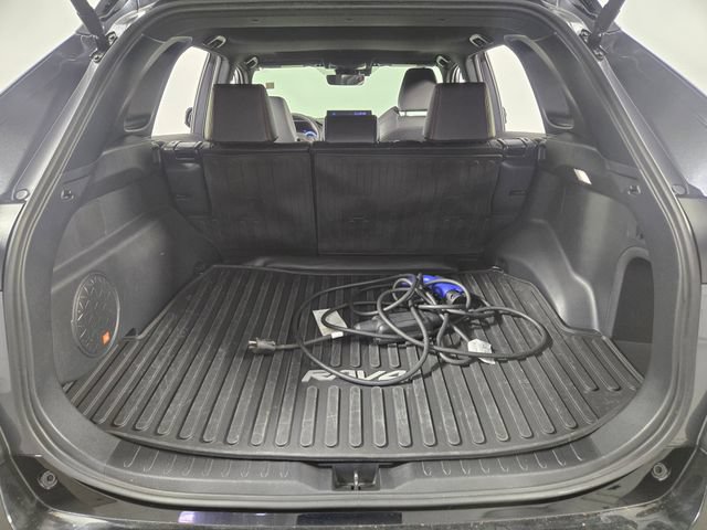 Used 2025 Toyota RAV4 XSE w/ Weather Package AWD/4WD image 28