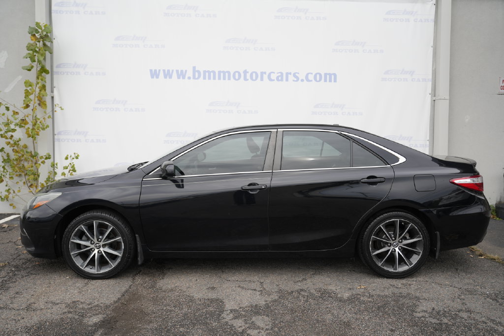 Used 2015 Toyota Camry XSE FWD image 8