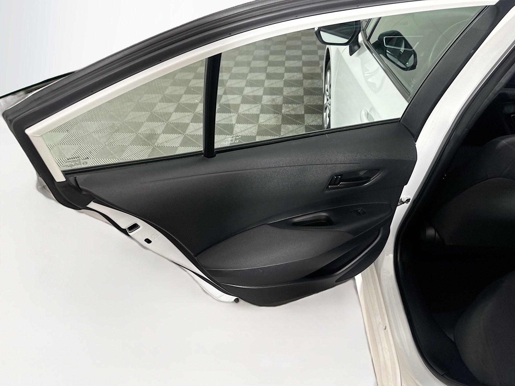 Used 2024 Toyota Corolla LE image 24