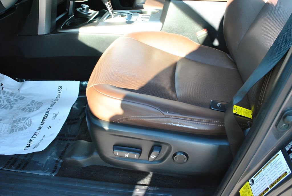 Used 2021 Toyota 4Runner Limited image 29