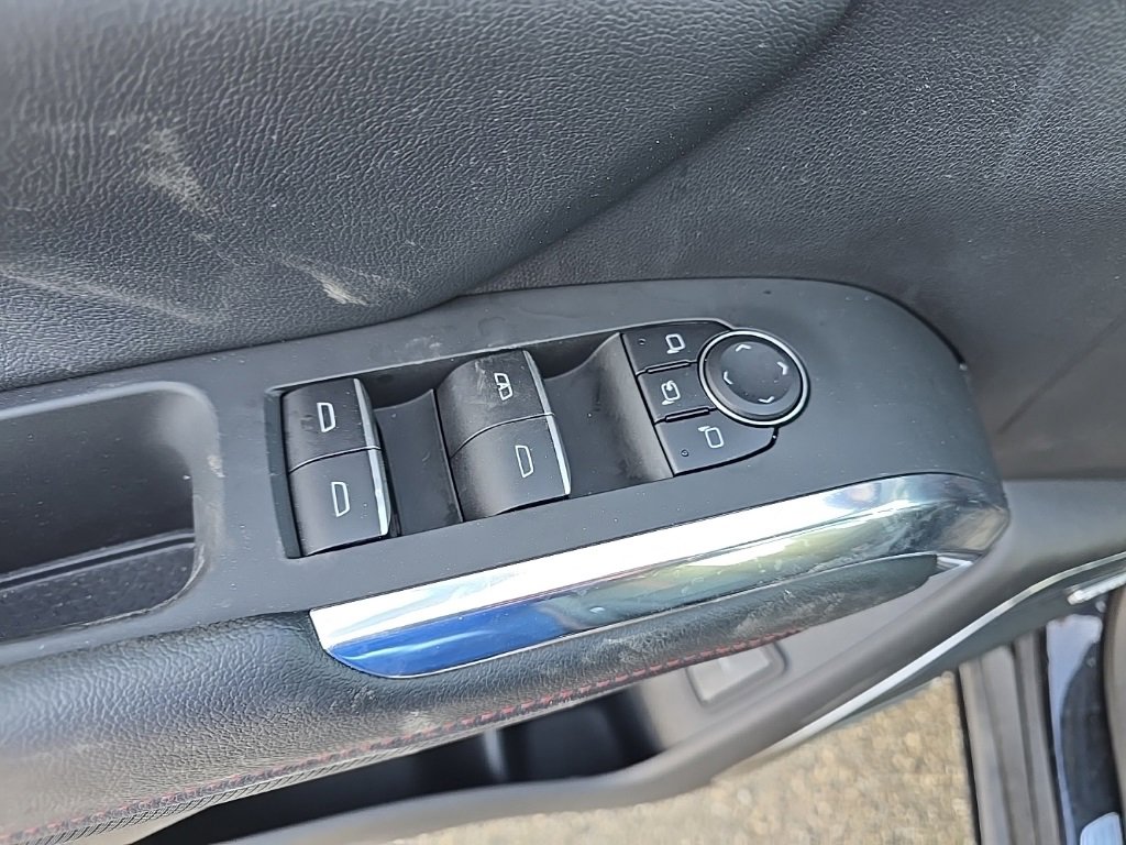 Used 2025 Chevrolet Traverse RS image 10