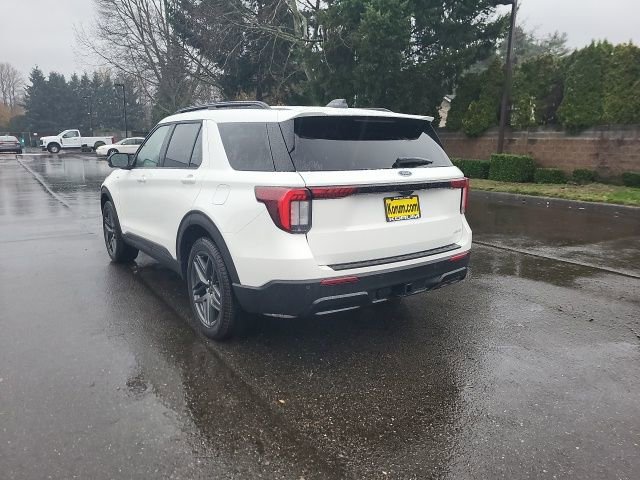 New 2026 Ford Explorer ST-Line w/ ST-Line Street Pack image 3