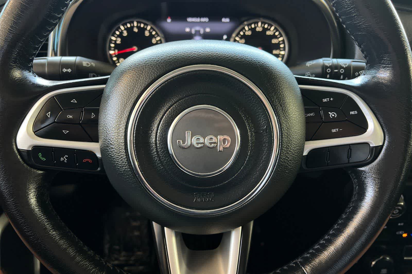 Used 2020 Jeep Renegade Latitude w/ UConnect 8.4 Nav Group AWD/4WD image 29