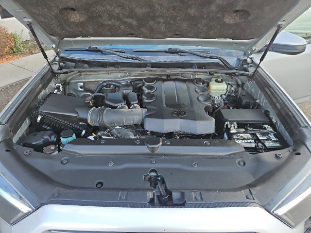 Used 2021 Toyota 4Runner SR5 AWD/4WD image 24