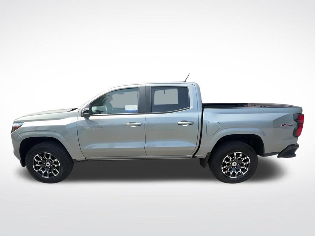 Used 2024 Chevrolet Colorado Z71 w/ Safety Package AWD/4WD image 9
