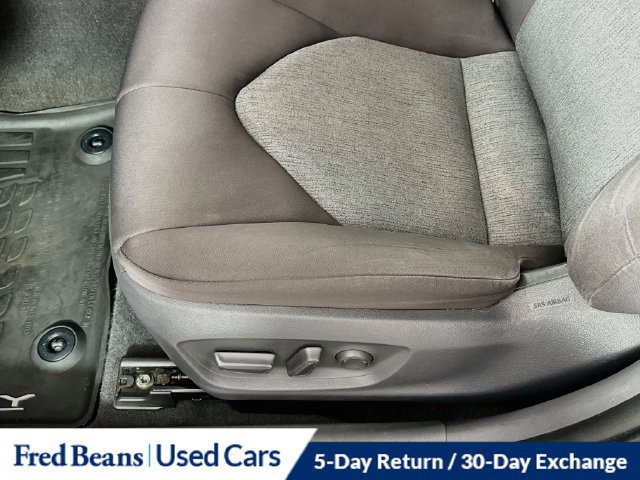Used 2019 Toyota Camry LE FWD image 25